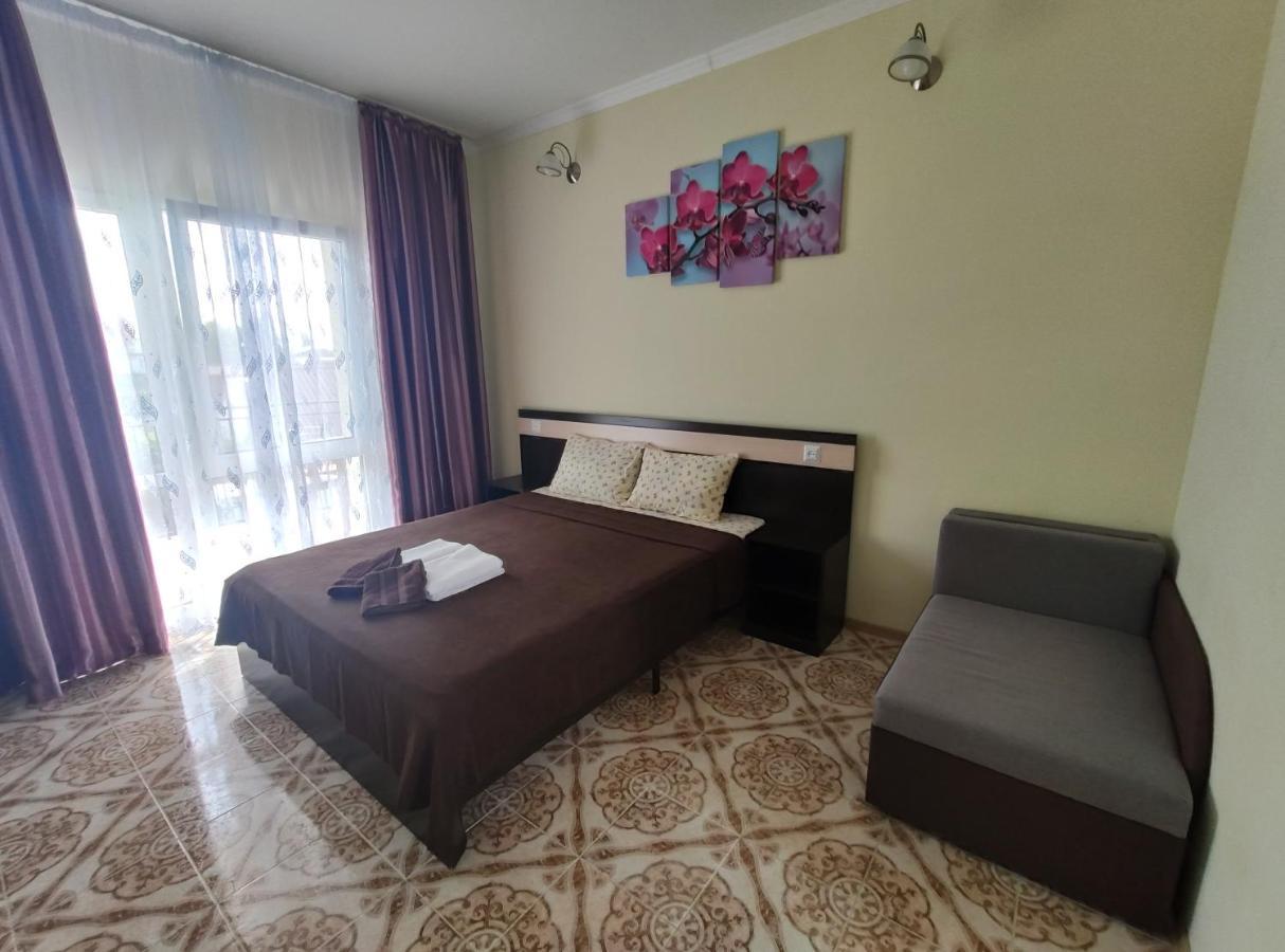 Lyubavushka Hotel Zatoka Luaran gambar