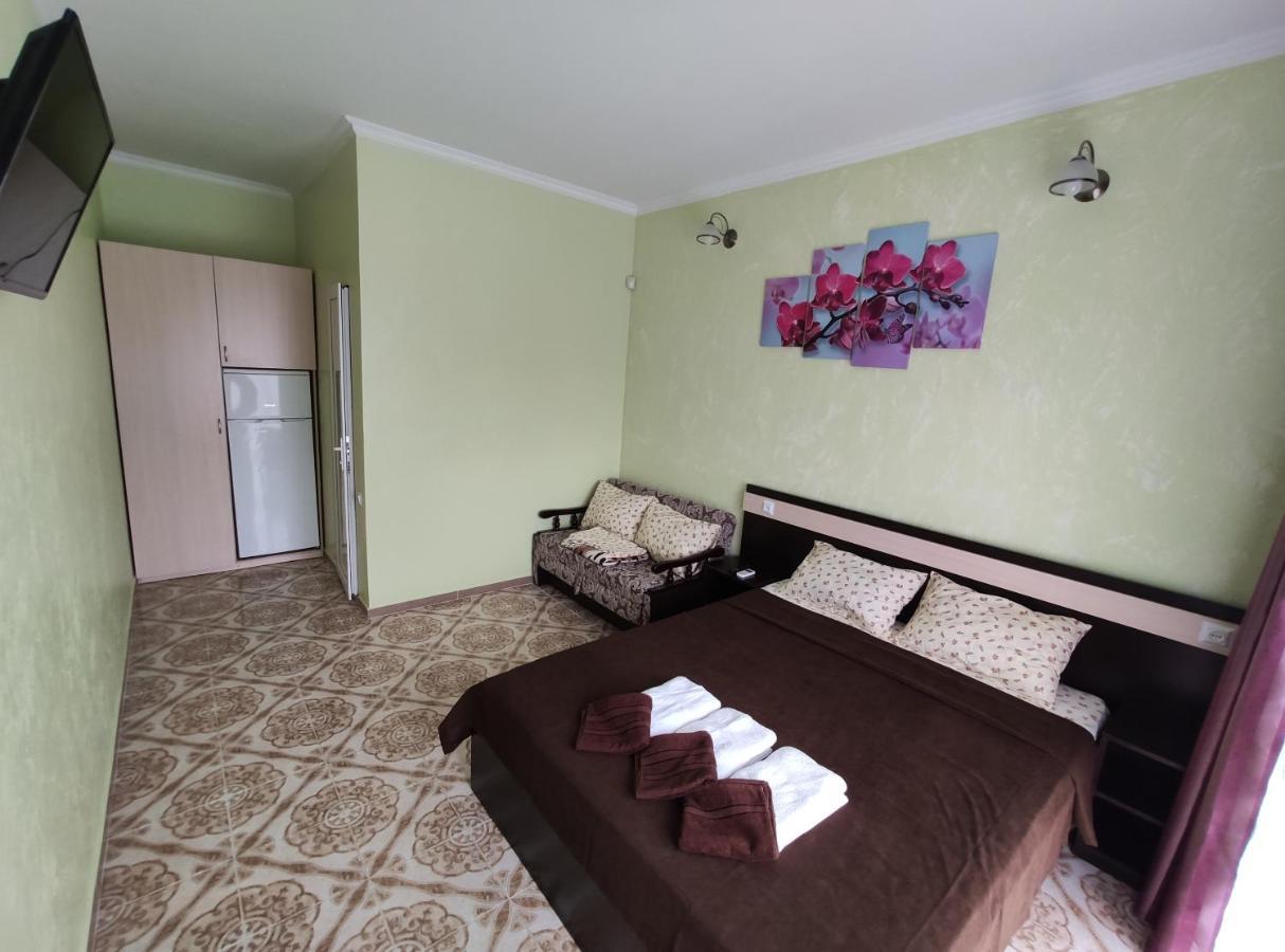 Lyubavushka Hotel Zatoka Luaran gambar