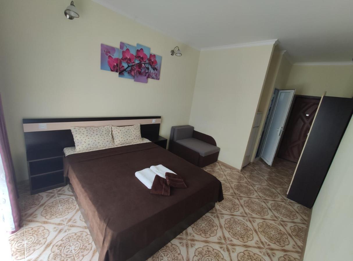 Lyubavushka Hotel Zatoka Luaran gambar