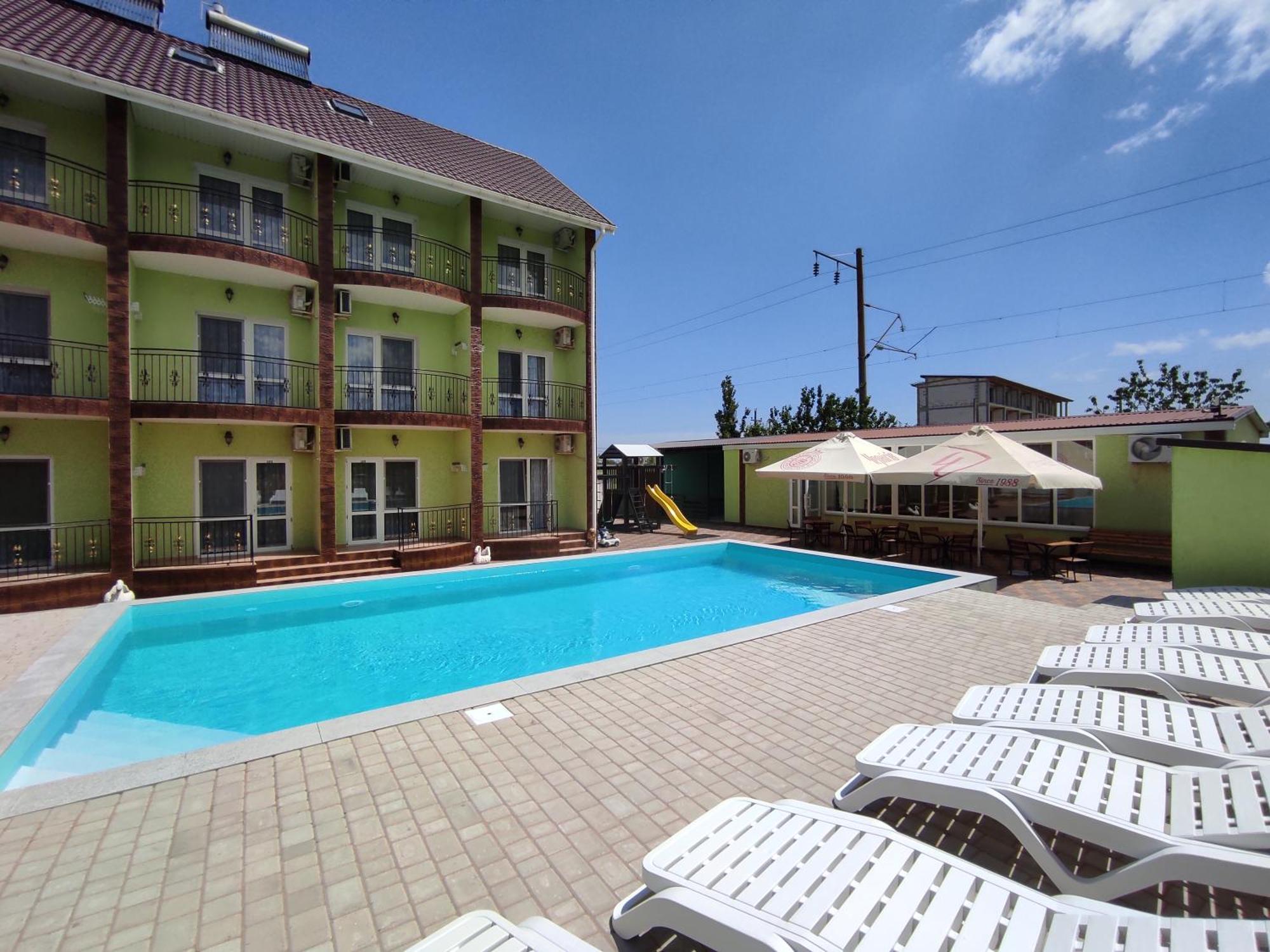 Lyubavushka Hotel Zatoka Luaran gambar