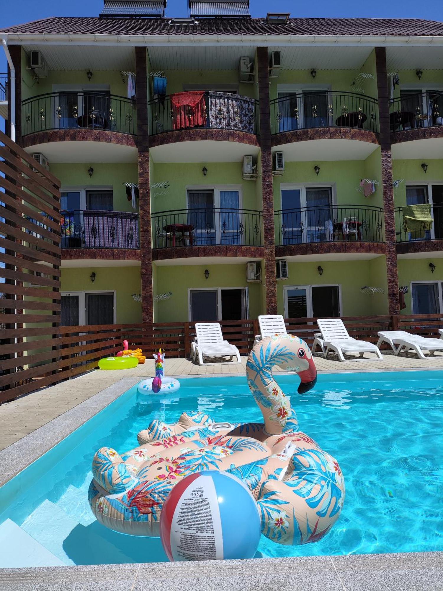 Lyubavushka Hotel Zatoka Luaran gambar